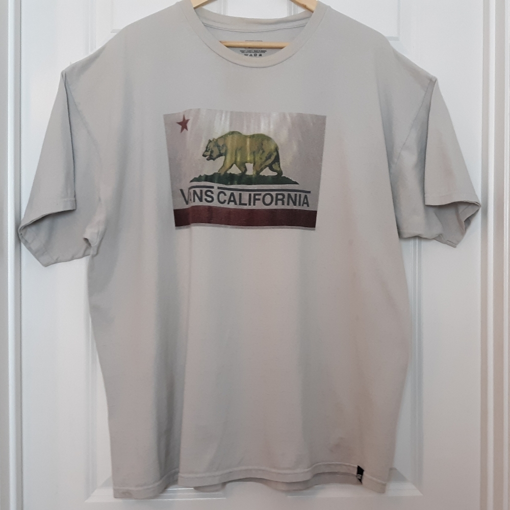 SALE! VANS CALIFORNIA BEAR GRAPHIC TEE